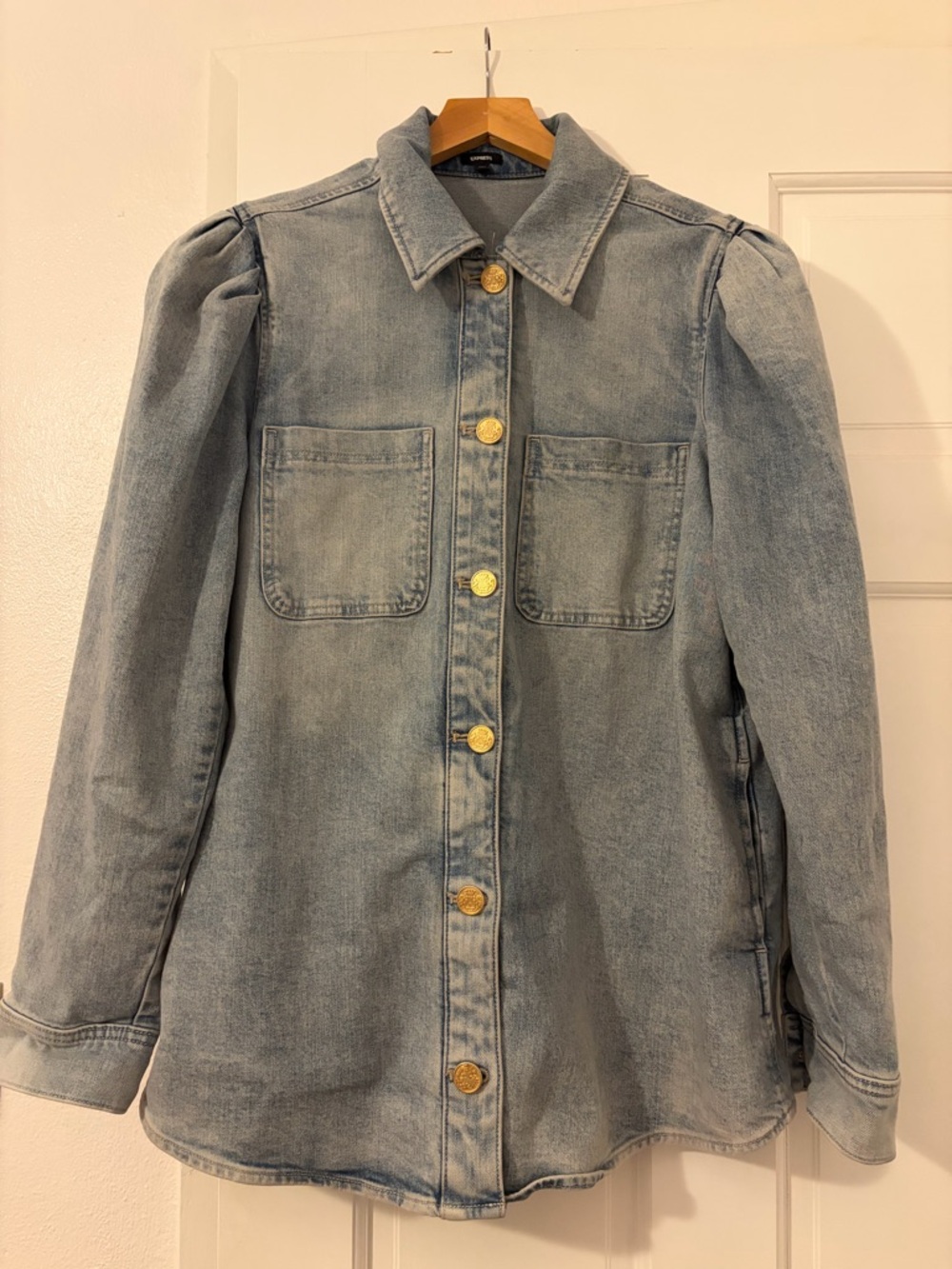 Express women’s Classic Light Wash Denim Jacket